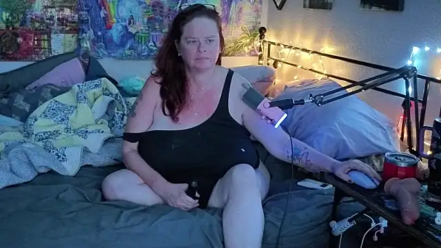 Snapshot of scarelett2372 chatting on 27, 3, 2026 scarelett2372 online show from 27, 3, 2026