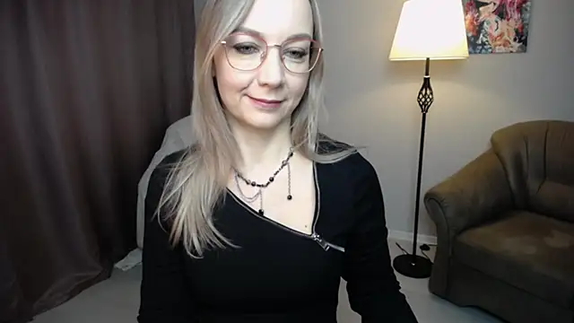 Snapshot of Ava_Elior chatting on 18, 10, 2025 Ava Elior online show from 18, 10, 2025