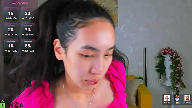 Snapshot of FlirtyAura chatting on 4, 2, 2026 FlirtyAura online show from 4, 2, 2026