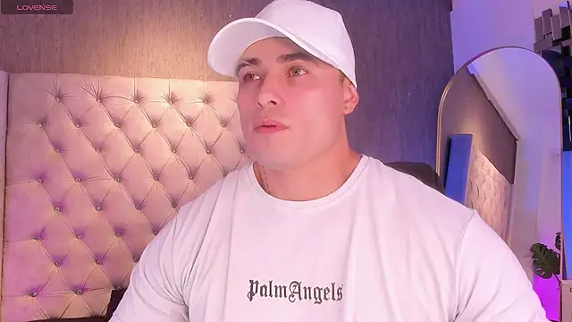 Snapshot of connorsmiith chatting on 4, 5, 2026 connorsmiith online show from 4, 5, 2026