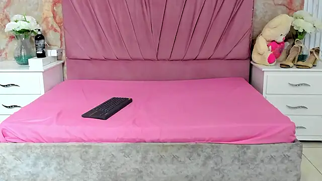 KatySweetas online show from 6, 2, 2026