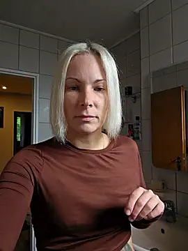 Sunny-Sin online show from 17, 9, 2025