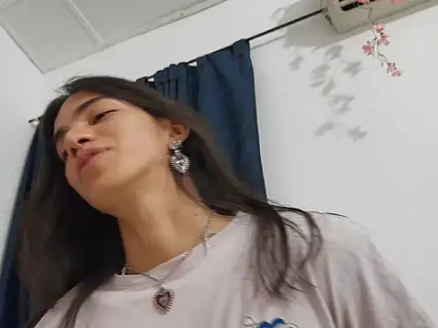 Snapshot of pyke_sm chatting on 13, 10, 2025 pyke sm online show from 13, 10, 2025