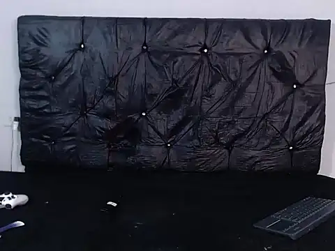 Snapshot of masterbrave420 chatting on 8, 10, 2025 masterbrave420 online show from 8, 10, 2025