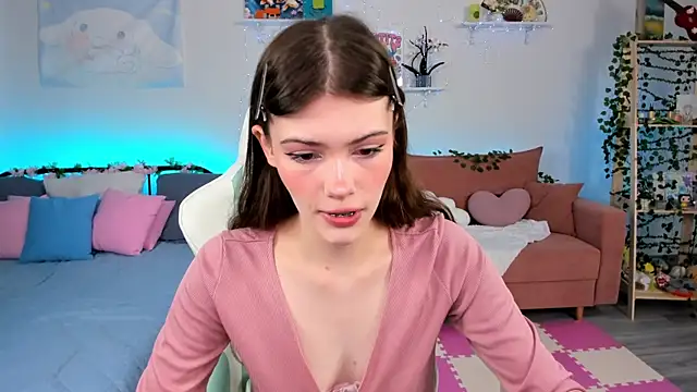 Snapshot of Zoe_Vee chatting on 15, 7, 2026 Zoe Vee online show from 15, 7, 2026