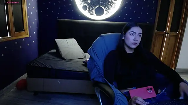 Megara 25 online show from 10, 4, 2026