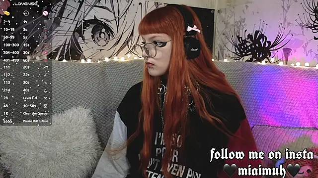 mia  yui online show from 22, 4, 2026