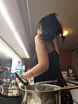 Alexandra knight online show from 30, 9, 2025