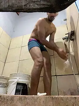 Snapshot of Emabracamonte95 chatting on 7, 11, 2025 Emabracamonte95 online show from 7, 11, 2025