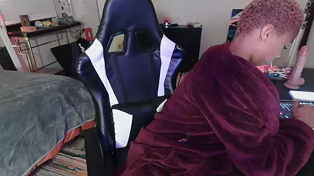 Snapshot of tsunamitori chatting on 14, 11, 2025 tsunamitori online show from 14, 11, 2025