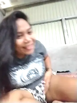 Snapshot of Veeluna16 chatting on 26, 11, 2025 Veeluna16 online show from 26, 11, 2025