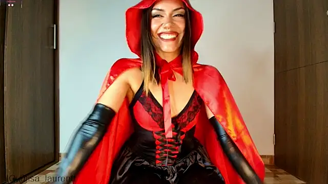 Isa laurentt  online show from 31, 10, 2025