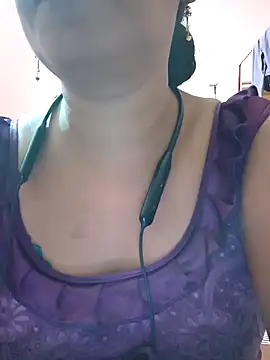 Snapshot of Sonalihot_ chatting on 12, 9, 2025 Sonalihot online show from 12, 9, 2025