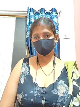 Snapshot of Sonalihot_ chatting on 4, 10, 2025 Sonalihot online show from 4, 10, 2025