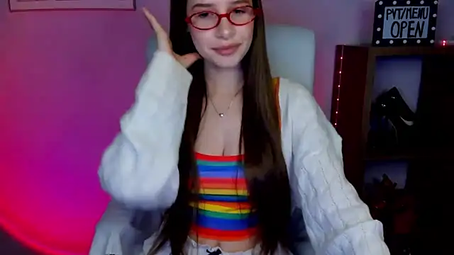 LuxMaya online show from 18, 5, 2026