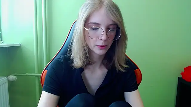 juicyPenny online show from 24, 3, 2026