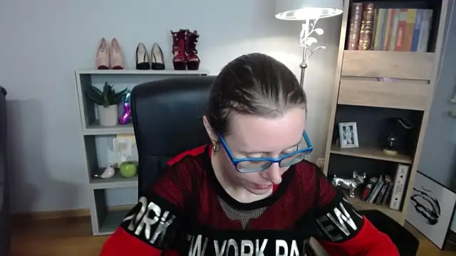 sweetxLizzy online show from 3, 11, 2025