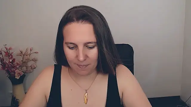 Darklure  online show from 16, 9, 2025