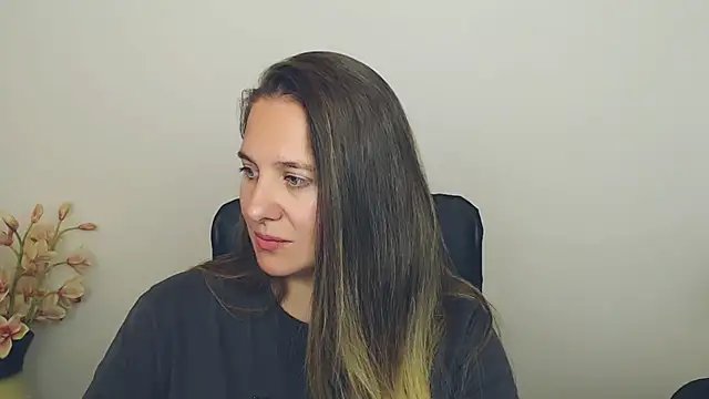 Darklure  online show from 27, 9, 2025