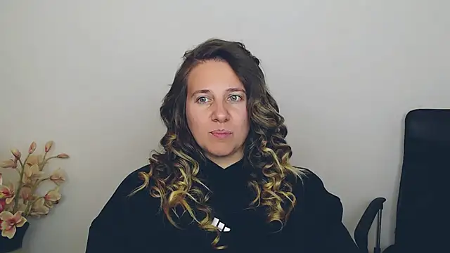 Darklure  online show from 29, 9, 2025