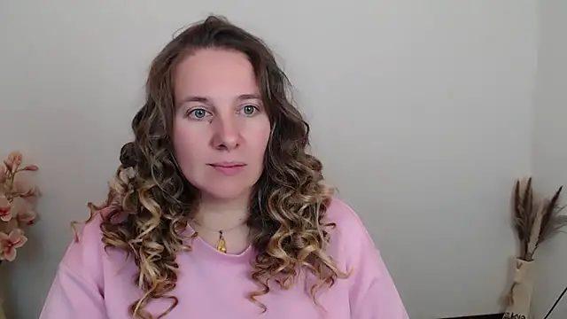 Darklure  online show from 7, 10, 2025