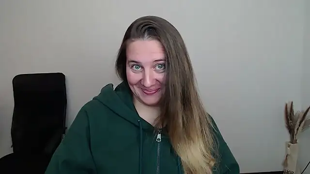 Darklure  online show from 17, 10, 2025