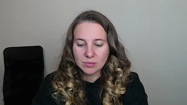 Darklure  online show from 20, 10, 2025