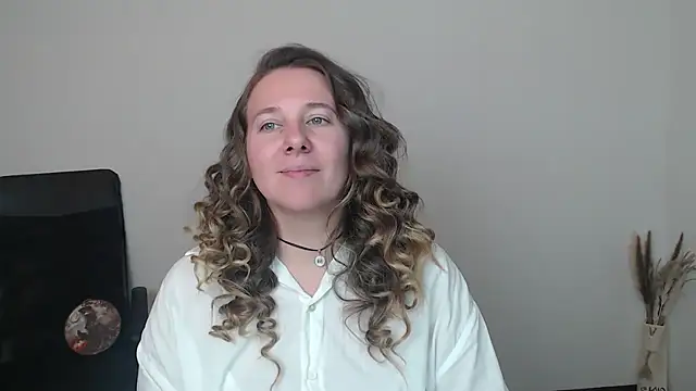 Darklure  online show from 1, 11, 2025