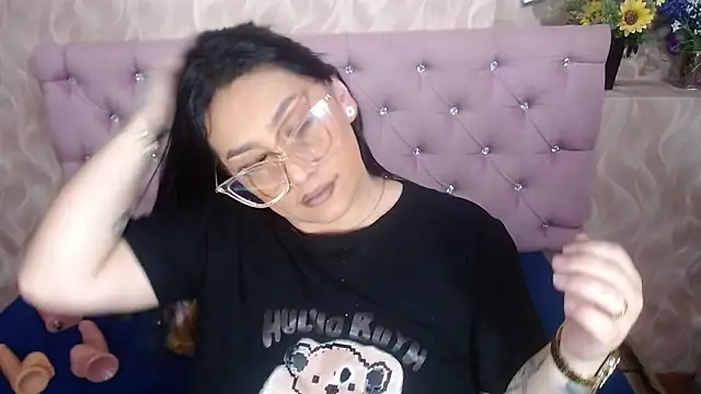 Naomi Braunx online show from 19, 11, 2025