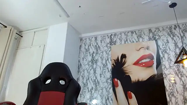 Snapshot of mariani_smith chatting on 12, 10, 2025 mariani smith online show from 12, 10, 2025