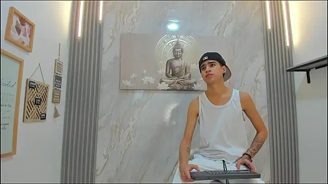 TWINKS BOYS1 online show from 8, 1, 2026