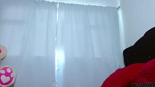 Charlothe Wright online show from 24, 10, 2025