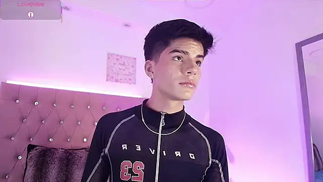 Dulcey  online show from 18, 9, 2025