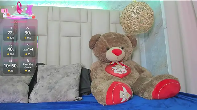 Snapshot of NikkyyRed chatting on 13, 9, 2025 NikkyyRed online show from 13, 9, 2025