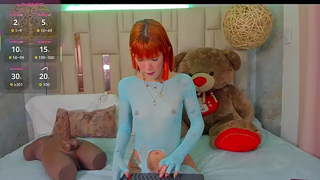 Snapshot of NikkyyRed chatting on 15, 10, 2025 NikkyyRed online show from 15, 10, 2025