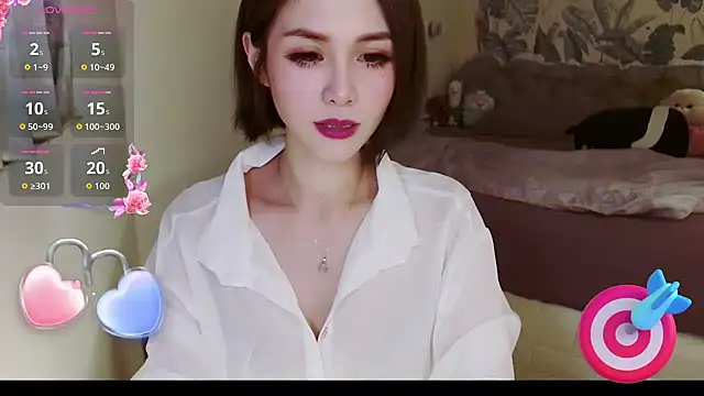 maya057000 online show from 5, 11, 2025