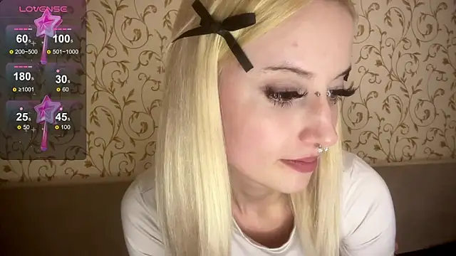 kittywithu online show from 12, 10, 2025