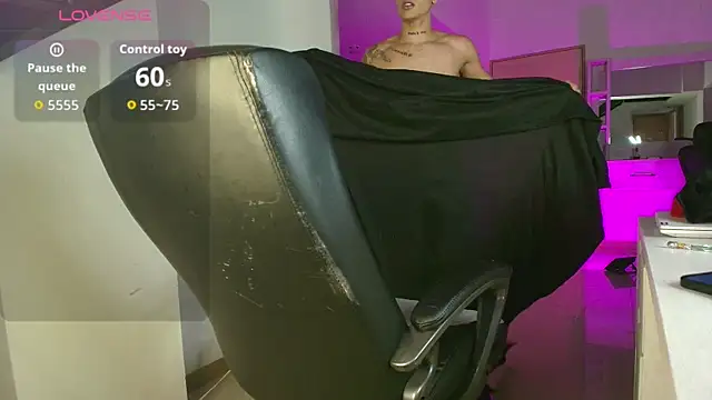 sebas palacioo online show from 10, 10, 2025