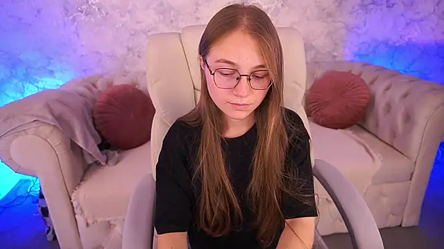 ArrinaWairr online show from 2, 10, 2025