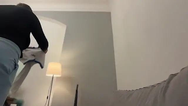 NellyExtraa online show from 17, 4, 2026