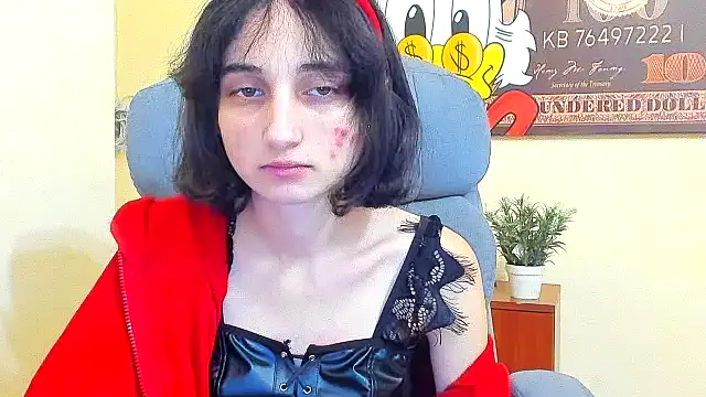 Marri-Stella online show from 4, 12, 2025