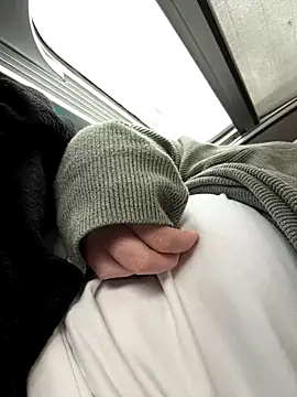 Snapshot of Roulia433 chatting on 21, 10, 2025 Roulia433 online show from 21, 10, 2025