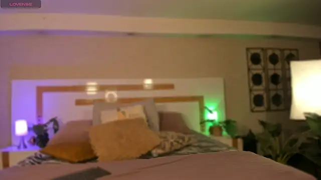 Snapshot of anne_dh chatting on 1, 10, 2025 anne dh online show from 1, 10, 2025