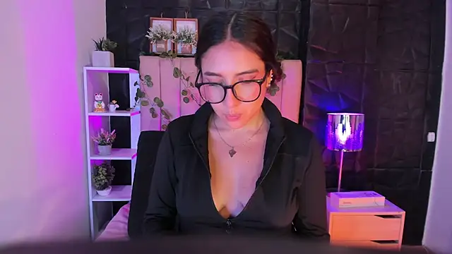 Bonnali lune online show from 31, 10, 2025