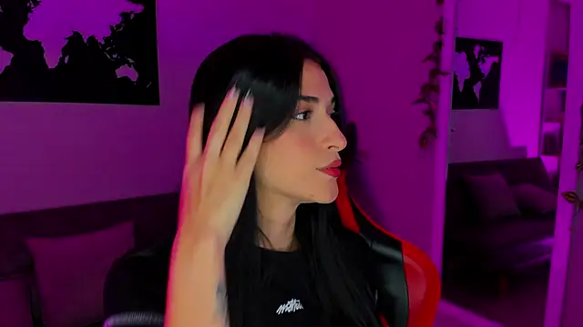 ZoeValencia1 online show from 16, 4, 2026