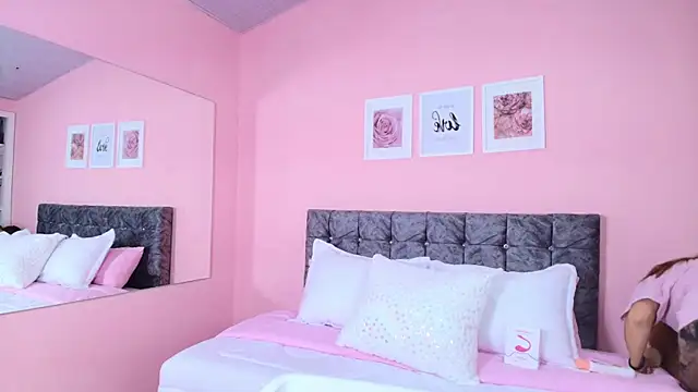 Snapshot of maddie_beauty chatting on 6, 2, 2026 maddie beauty online show from 6, 2, 2026