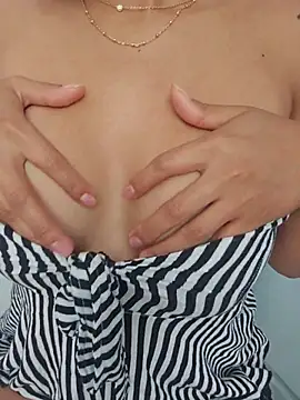 Miss Pompitas23 online show from 9, 7, 2026