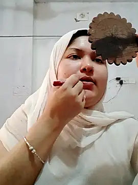 Snapshot of Nusrat-N chatting on 5, 7, 2026 Nusrat-N online show from 5, 7, 2026