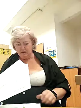 TerezaVelvet online show from 7, 10, 2025