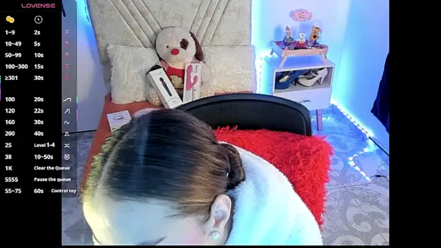 Mia Victoria22 online show from 17, 7, 2026